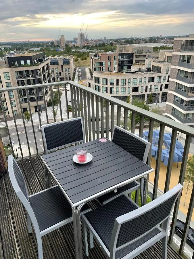 Luxury En-Suite Room Olympic Village In Shared Apartment London Storbritannien