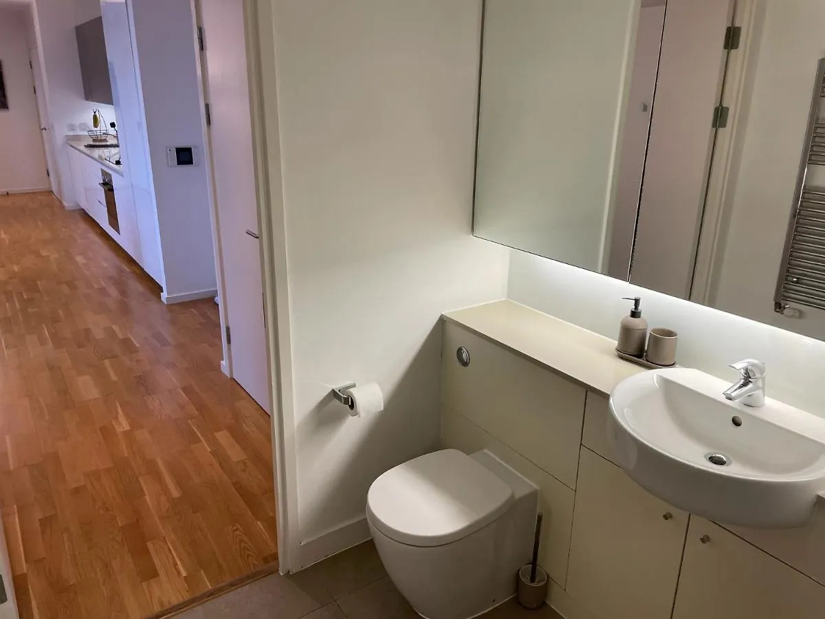 Luxury En-Suite Room Olympic Village In Shared Apartment London 0*,