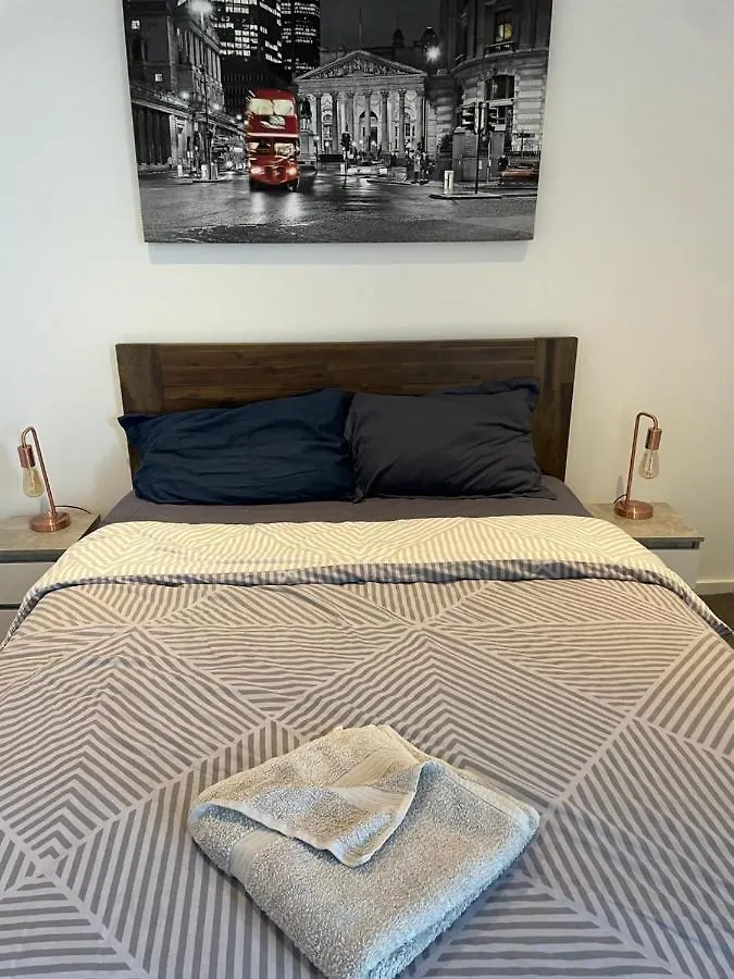 Luxury En-Suite Room Olympic Village In Shared Apartment Λονδίνο 0*,  Ηνωμένο Βασίλειο